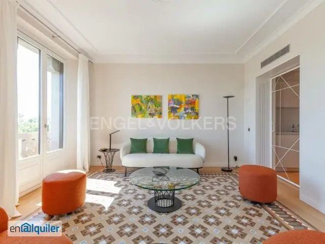 Alquiler Piso Piscina Ciutat Vella 3 Dormitorios 180m2 Lujo