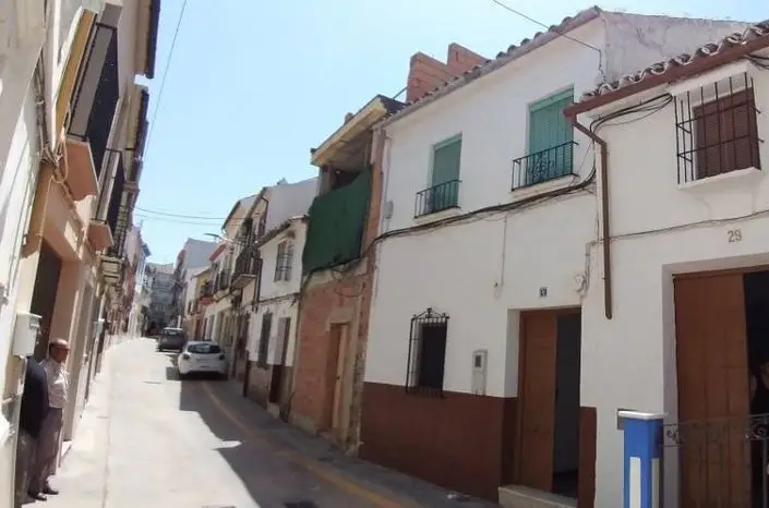 Casa de Pueblo con 3 Dormitorios en Rute C	rdoba
