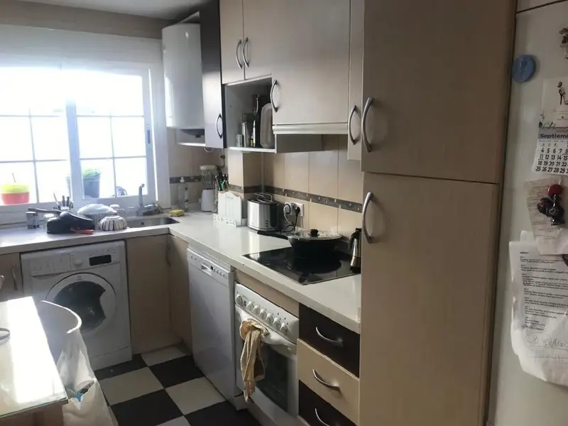 Venta Piso con Terraza en La Barriada Cabra