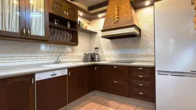 Casa Adosada en Venta: Ideal para Familias