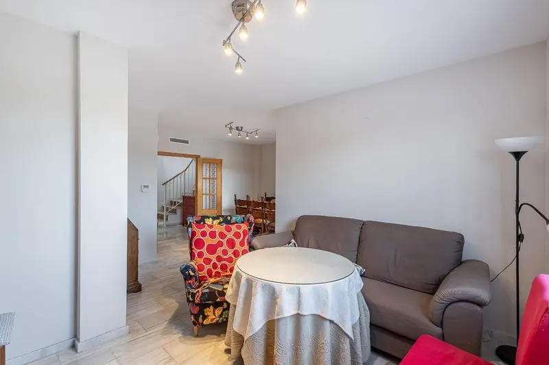 Chalet en Venta en Atarfe con Vistas a Sierra Nevada