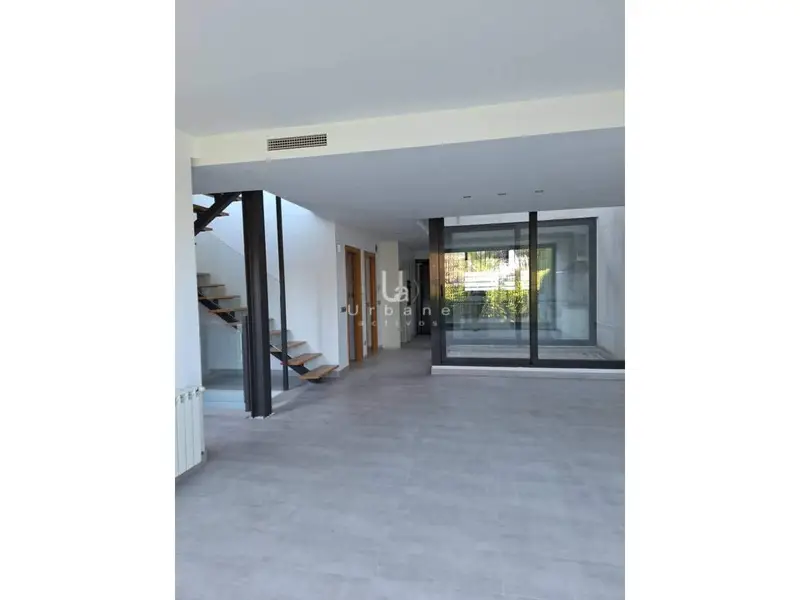 Adosado en Venta Paterna Valencia 5 Dormitorios 250m2