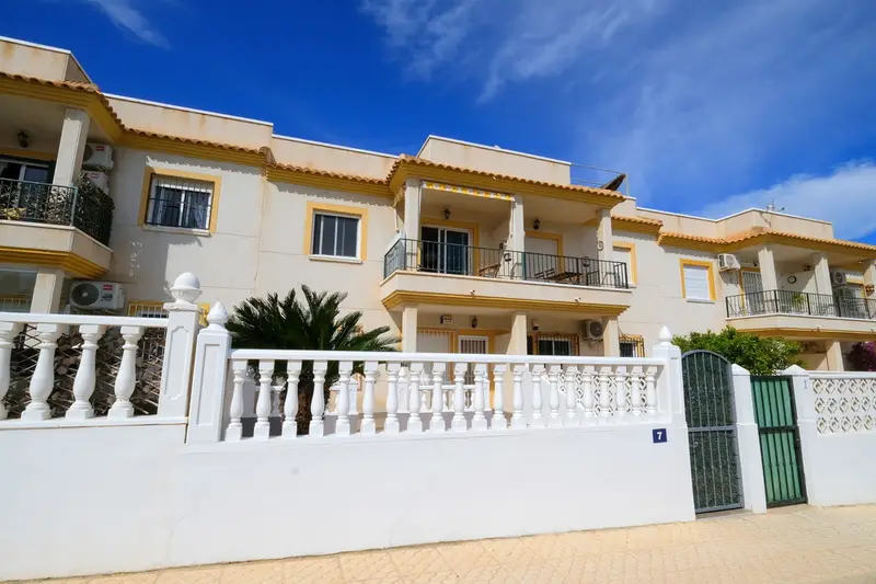 Apartamento 2 Dormitorios Villamartin