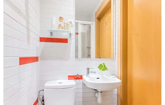 Apartamento 5 Dormitorios 65m2 Barcelona Alquiler Media Temporada