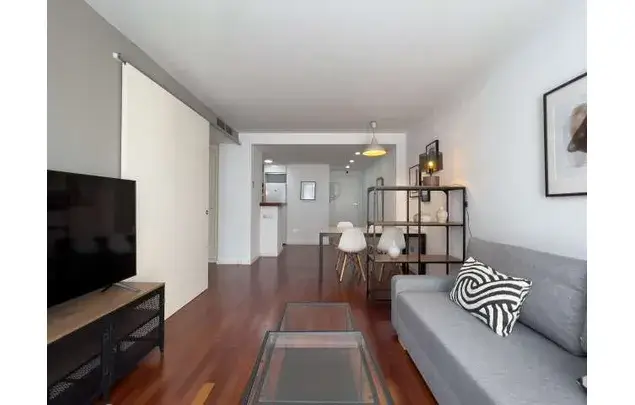 Estudio 60m² Barcelona Amueblado Balcón Aire Acondicionado