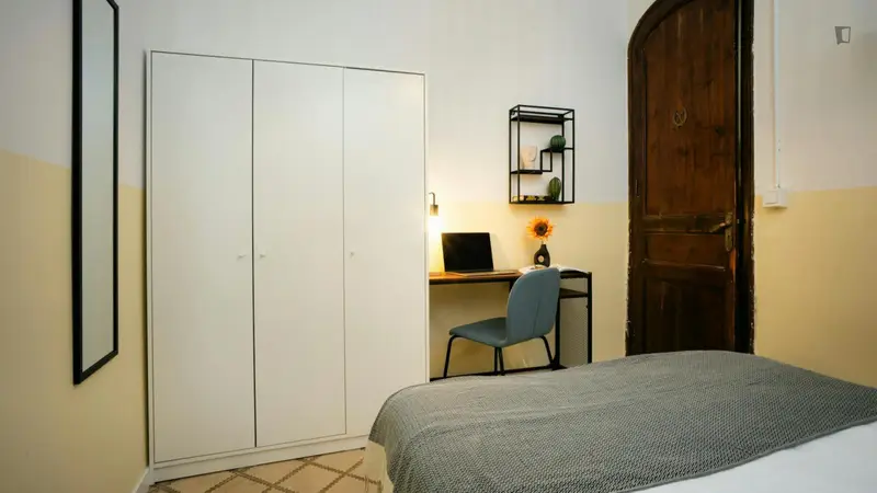 Habitaci
ón Doble en Piso Compartido en Gràcia