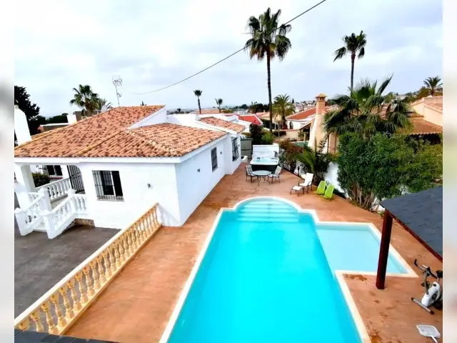 Casa Villa 3 Dormitorios Ciudad Quesada Piscina Garaje