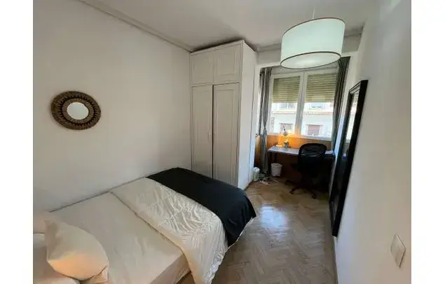 Alquiler habitaciones Madrid piso amueblado 7 habitaciones