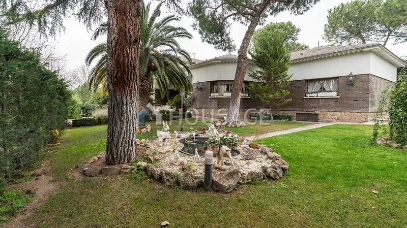 Villa en Venta 7 Dormitorios 5 Baños Tres Olivos