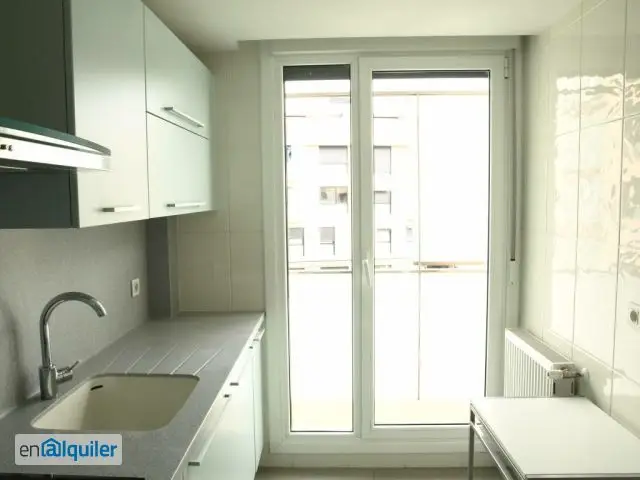 Alquiler piso trastero y ascensor Buztintxuri