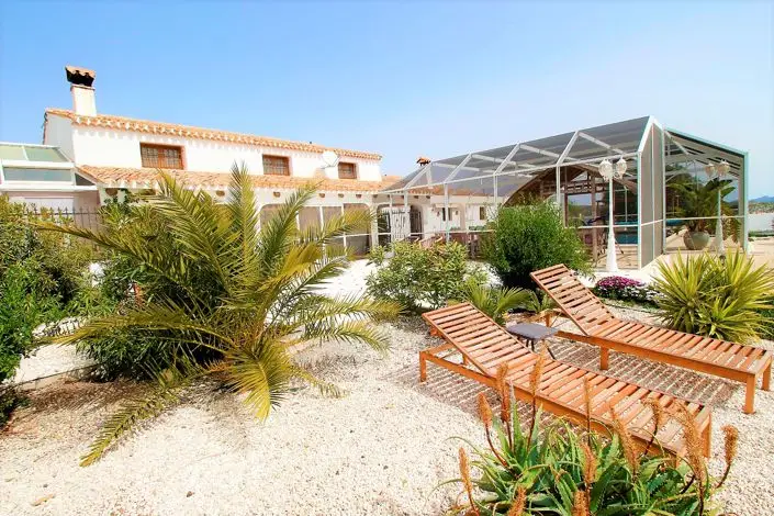 Cortijo Andaluz 6 Dormitorios Piscina Jacuzzi Venta