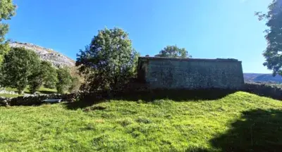 Casa en venta en Calle  Trueba, Número 114