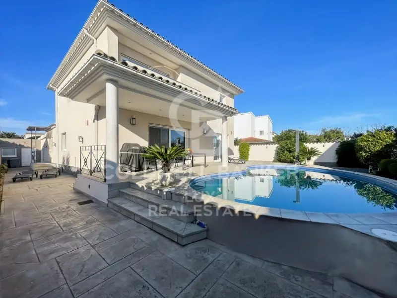 Chalet en venta en Empuriabrava, Castelló d'Empúries, Girona