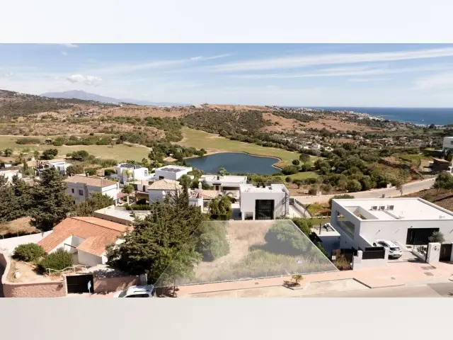 Terreno en Venta Valle Romano Estepona Proyecto y Licencia Incluidos