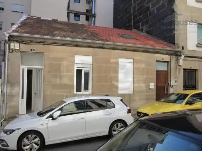 Casa con Patio Privado y 3 Habitaciones en Zona Urbana