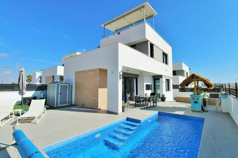 Villa 3 Dormitorios Villamartin Orihuela Costa