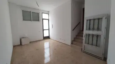 Piso en venta Sax 90m2 3 dormitorios 2 baños Patio Garaje Trastero