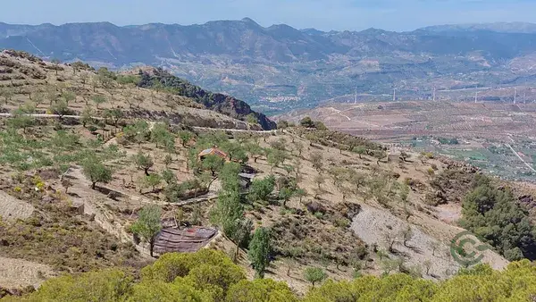 Finca con Cabaña Moderna en Sierra Nevada 143ha
