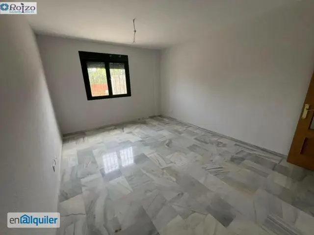 Alquiler Piso Garaje Fuensalida 53m2 1Dormitorio Patio