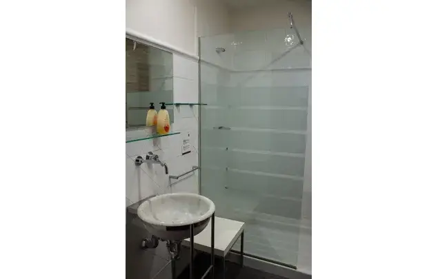 Coliving Sojuela: Habitacion con dos camas y baño privado