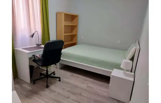 Habitacion Madrid Calle Rafael Calvo Estancia Media Larga