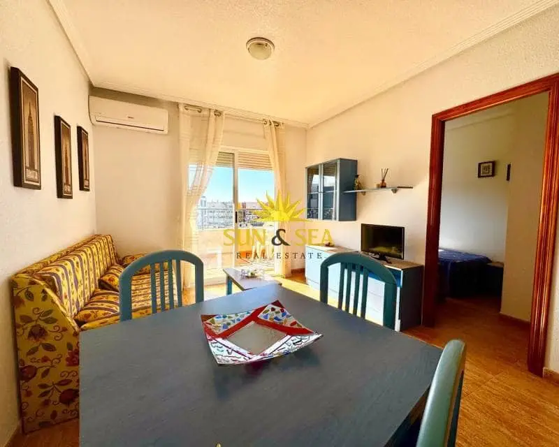 Apartamento en alquiler en La Zenia, Orihuela, Alicante