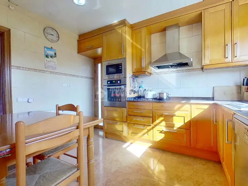 Casa en venta en Barbera del Valles 4 habitaciones terraza y aparcamiento