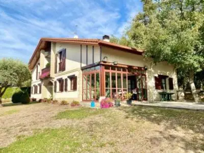Casa Chalet en Venta Estibaliz Alava 4 Dormitorios