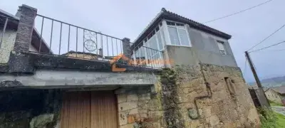 Casa en venta en Cenlle: 2 casas con patio y finca