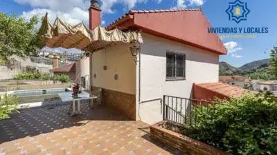 Chalet en Venta Pinos Genil 4 Dormitorios Piscina Jardin