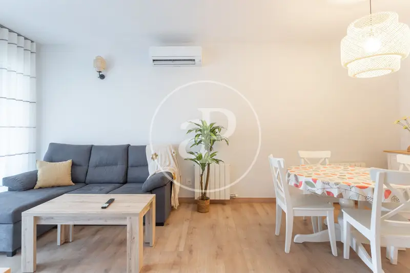 Piso en venta en Sants 93m2 4 habitaciones