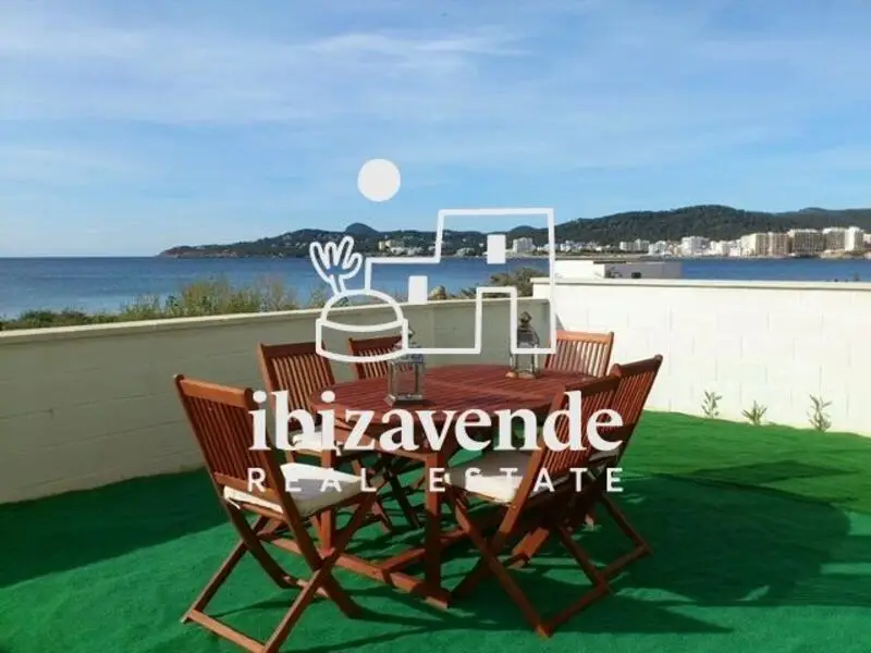 Apartamento en San Antonio con Vistas al Mar Alquiler Anual o Temporada