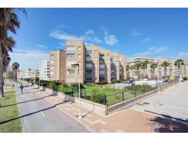 Piso Playa Granada Motril 3 Dormitorios Terraza 2 Garajes