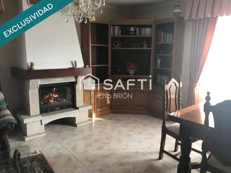 Casa Rural en Negreira con 5 Habitaciones y Garaje