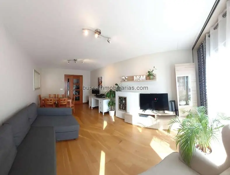 Piso en venta en A Coruña Monte Alto con garaje y trastero