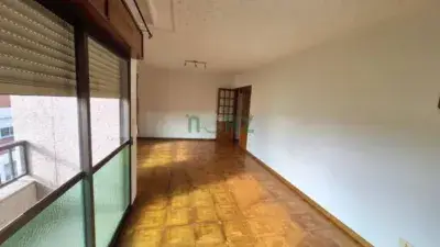 Piso Reformado en A Groba Ribadavia 3 Habitaciones 2 Banos