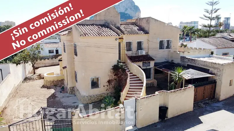 Villa con Piscina y Terraza en Calpe Cerca de la Playa