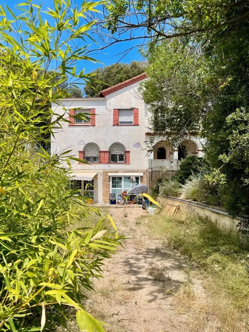Casa Rural en Cerdanyola del Vallès a Reformar con Jardín
