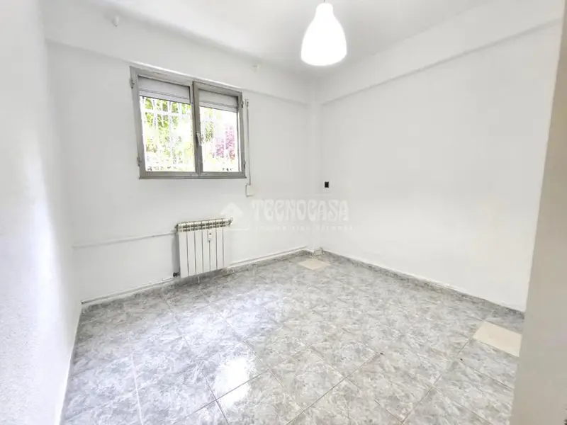 Piso en venta en San Blas 90m2 3 dormitorios patio privado