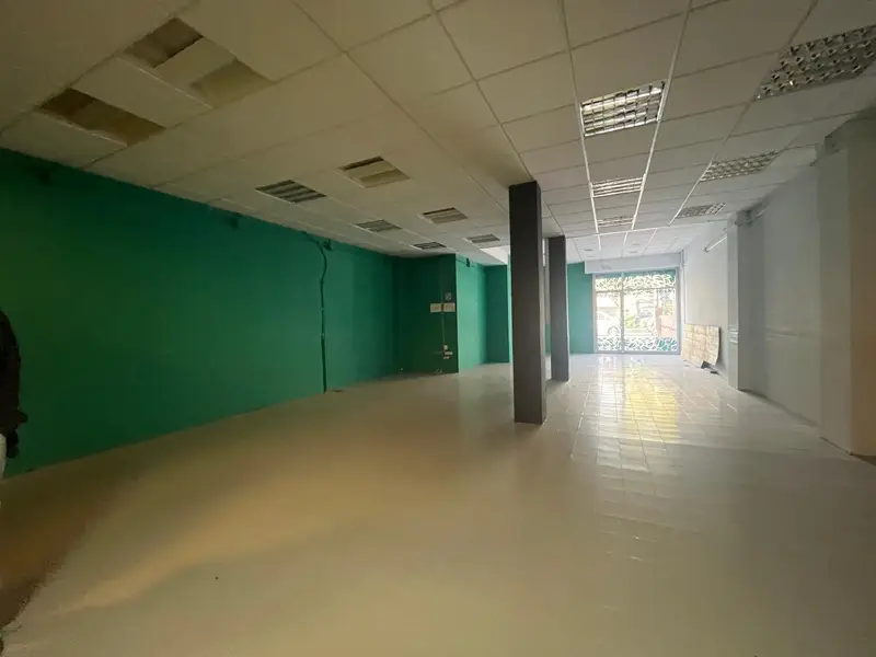 Local Comercial en Passeig Verdaguer Igualada 350m2