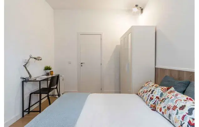 Habitacion en Madrid Plaza de la Marina Española