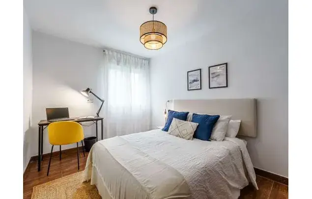 Rent a room of 258 m² in Málaga