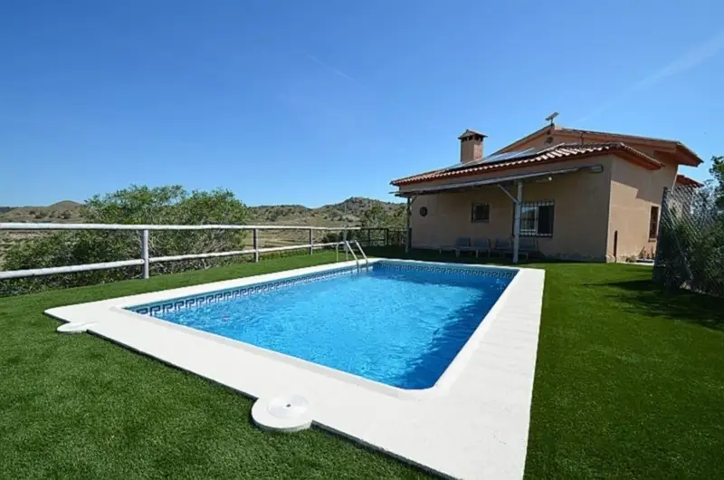 Chalet con Vistas Panoramicas en Sierra Garruchal Murcia