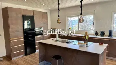 Chalet en Venta Alberic  Moderno con Piscina