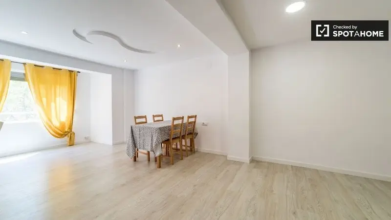 valencia, Valencian Community 46021