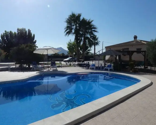 Villa 3 Dormitorios Vega Baja Piscina Privada