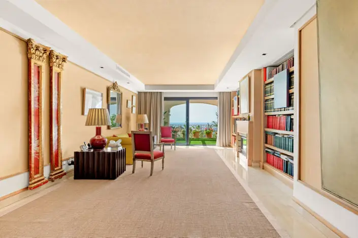 Ático de Lujo 3 Dormitorios en La Quinta con Vistas al Mar