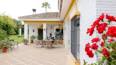 Chalet en venta en Sanlúcar La Mayor