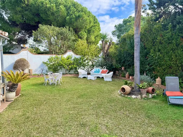 Villa 4 Dormitorios Atalaya Costa del Sol Piscina Privada