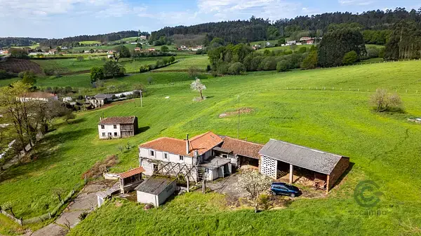 Casa Rural en Santiso con Encanto Gallego y Vistas Espectaculares